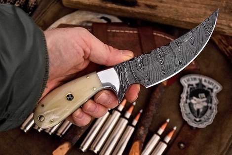 Custom Damascus Hunting&Skinning Knife