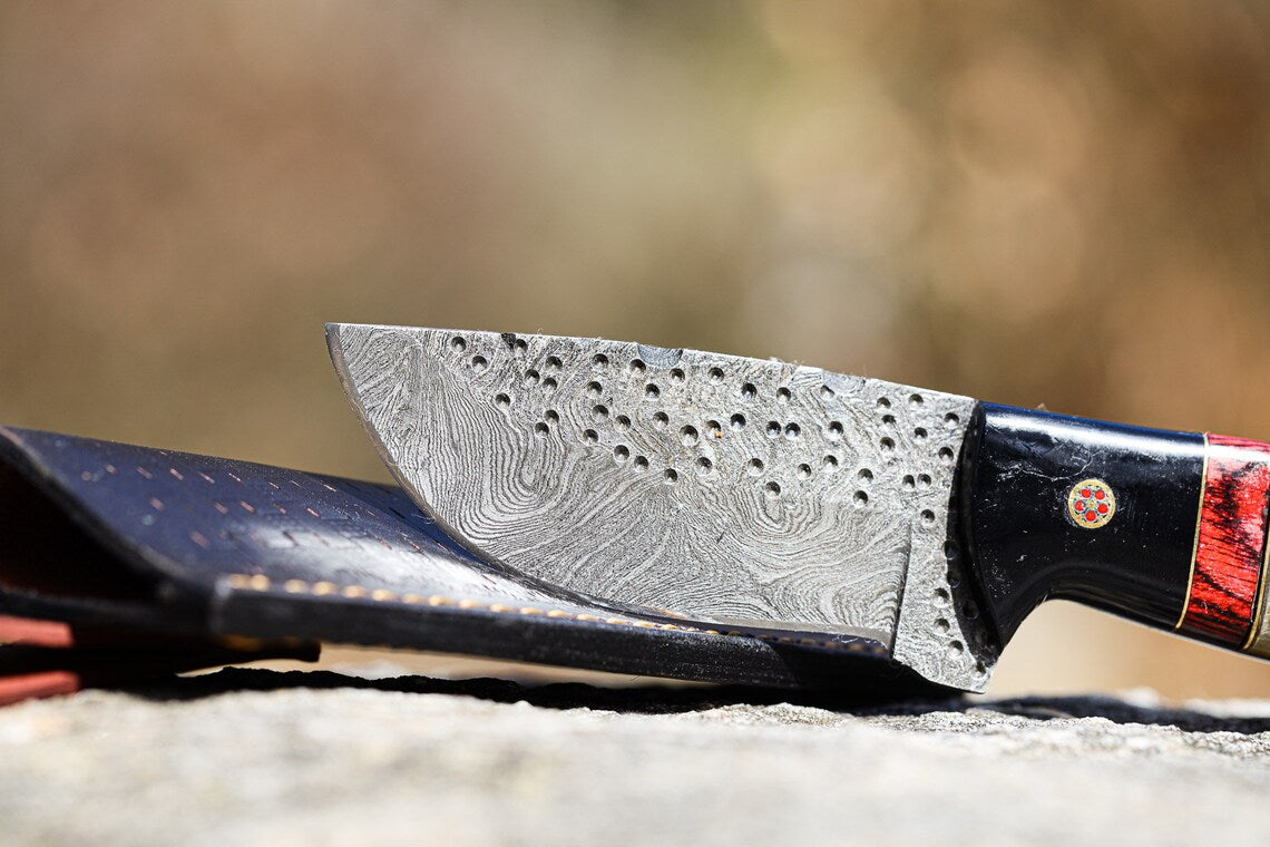 Damascus Steel Hunting Skinner Knife