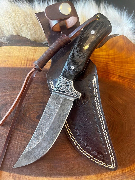 Handmade Hunting Knife With Hand Engraved Bolster, Damascus Skinner knife, Gift Knife, Anniversary Gift, Groomsmen Gift, Gift for him